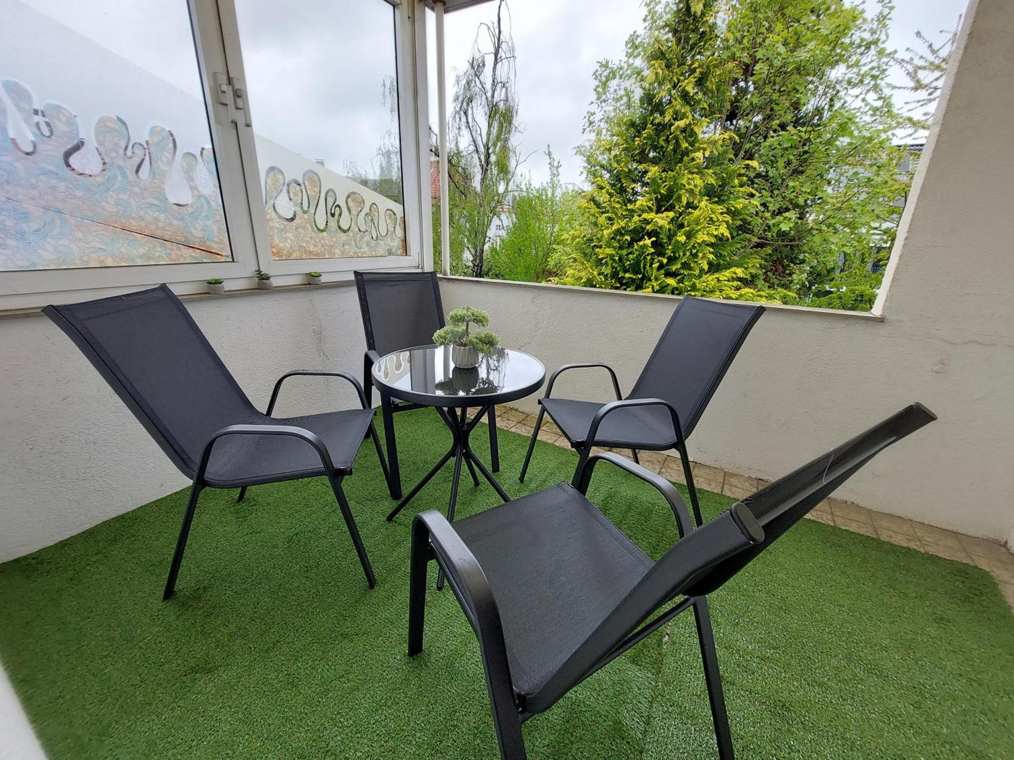 Cozy Home, 7 Beds, Wifi, Kitchen, Balcony, Bielefeld Center Екстериор снимка
